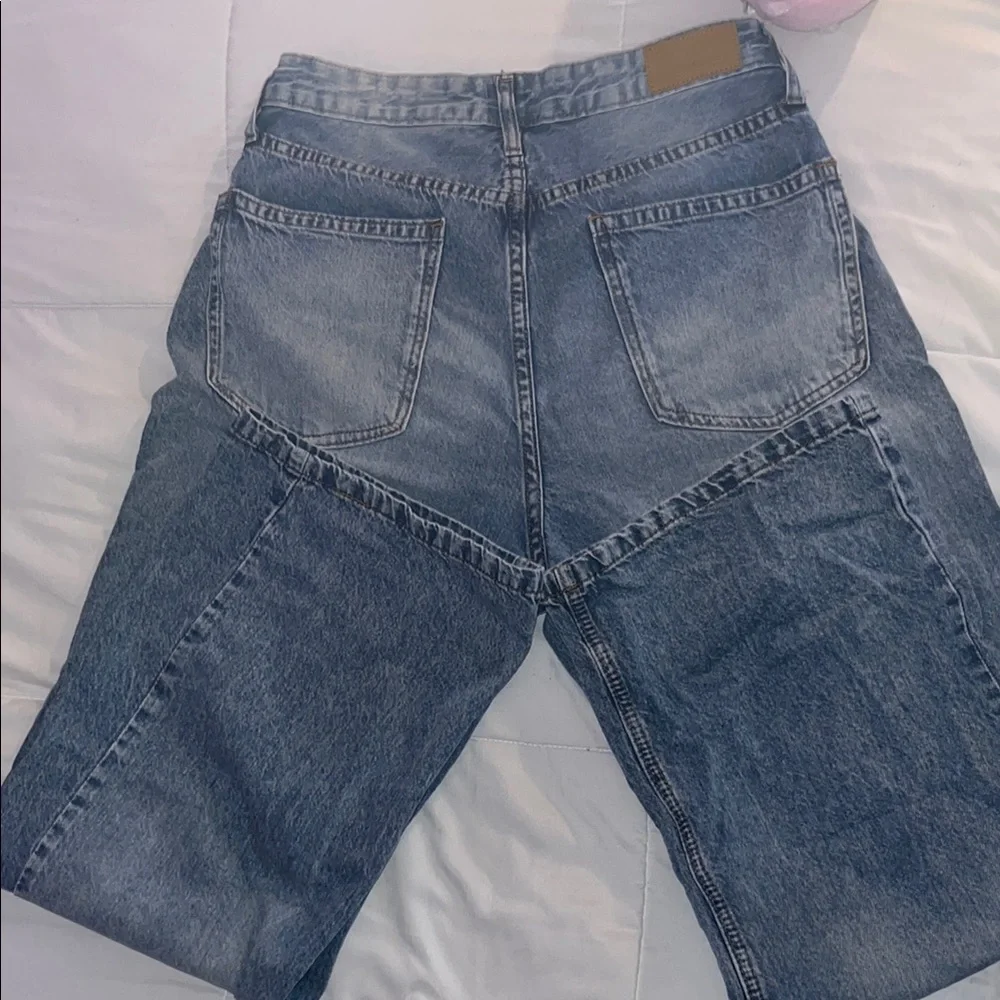 Classic Blue Women's Jeans - Picture 3 of 4